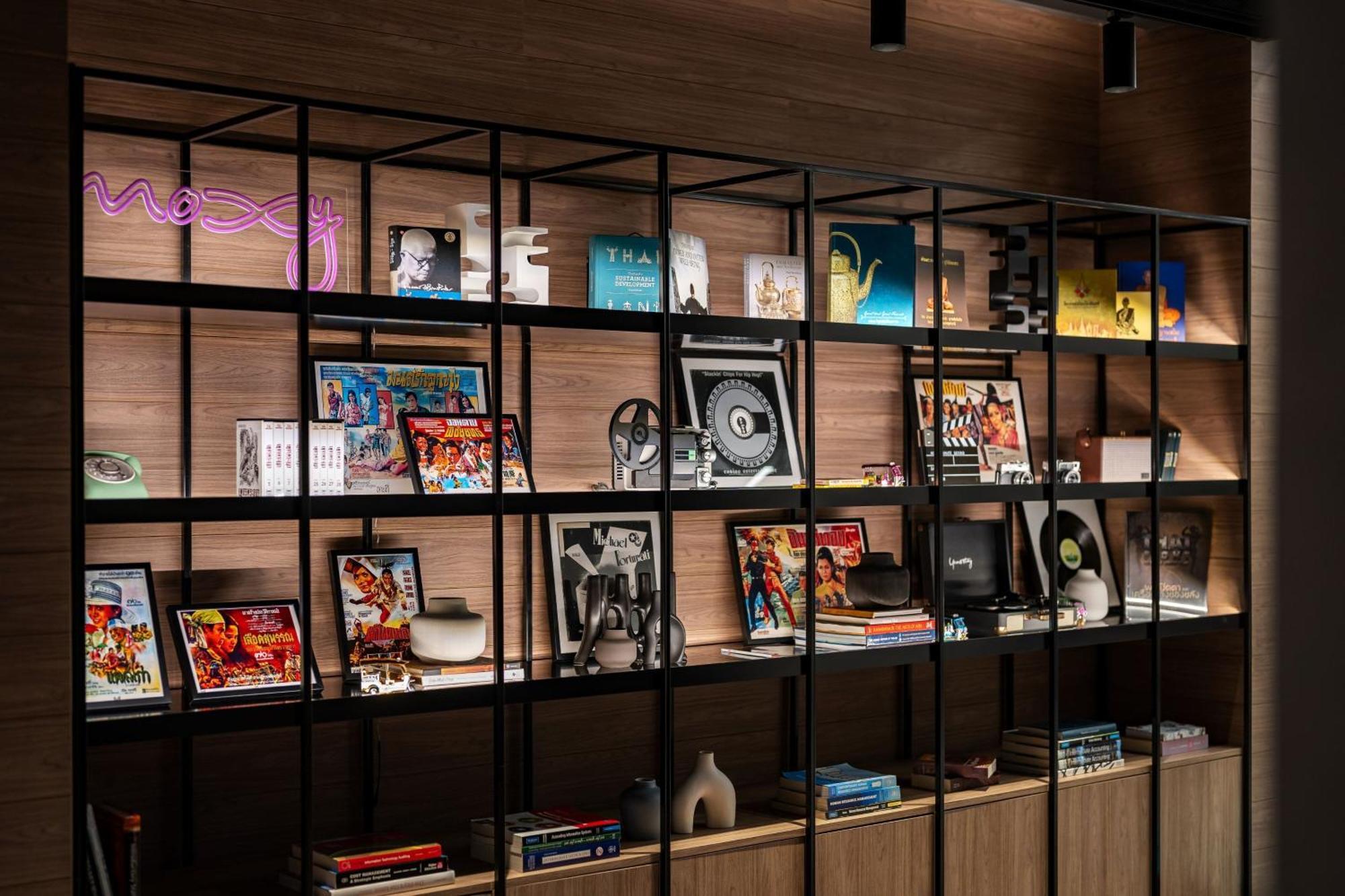Готель Moxy Bangkok Ratchaprasong Екстер'єр фото