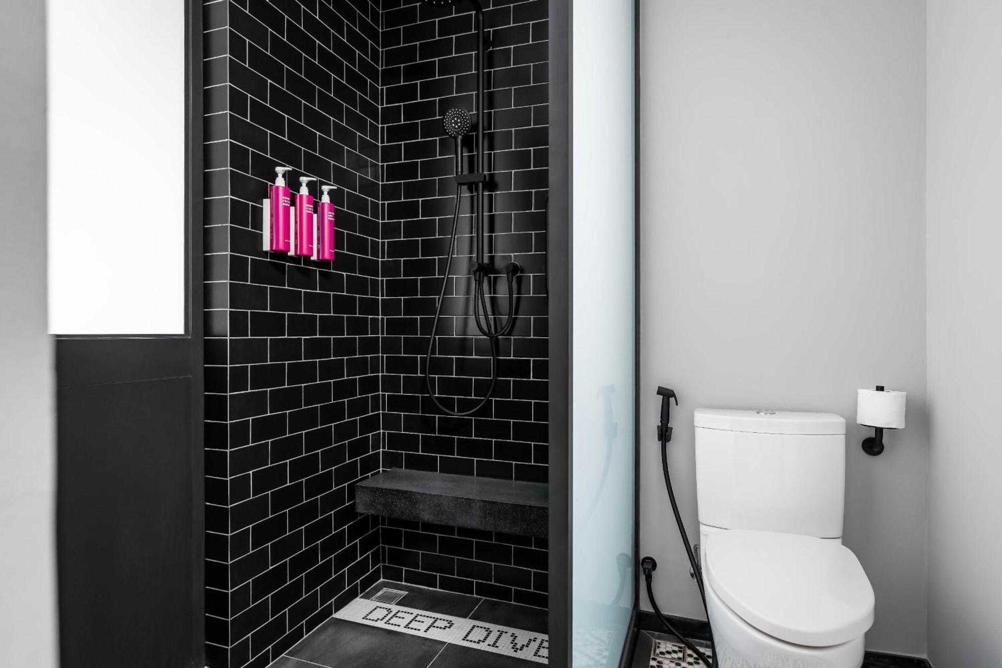 Готель Moxy Bangkok Ratchaprasong Екстер'єр фото